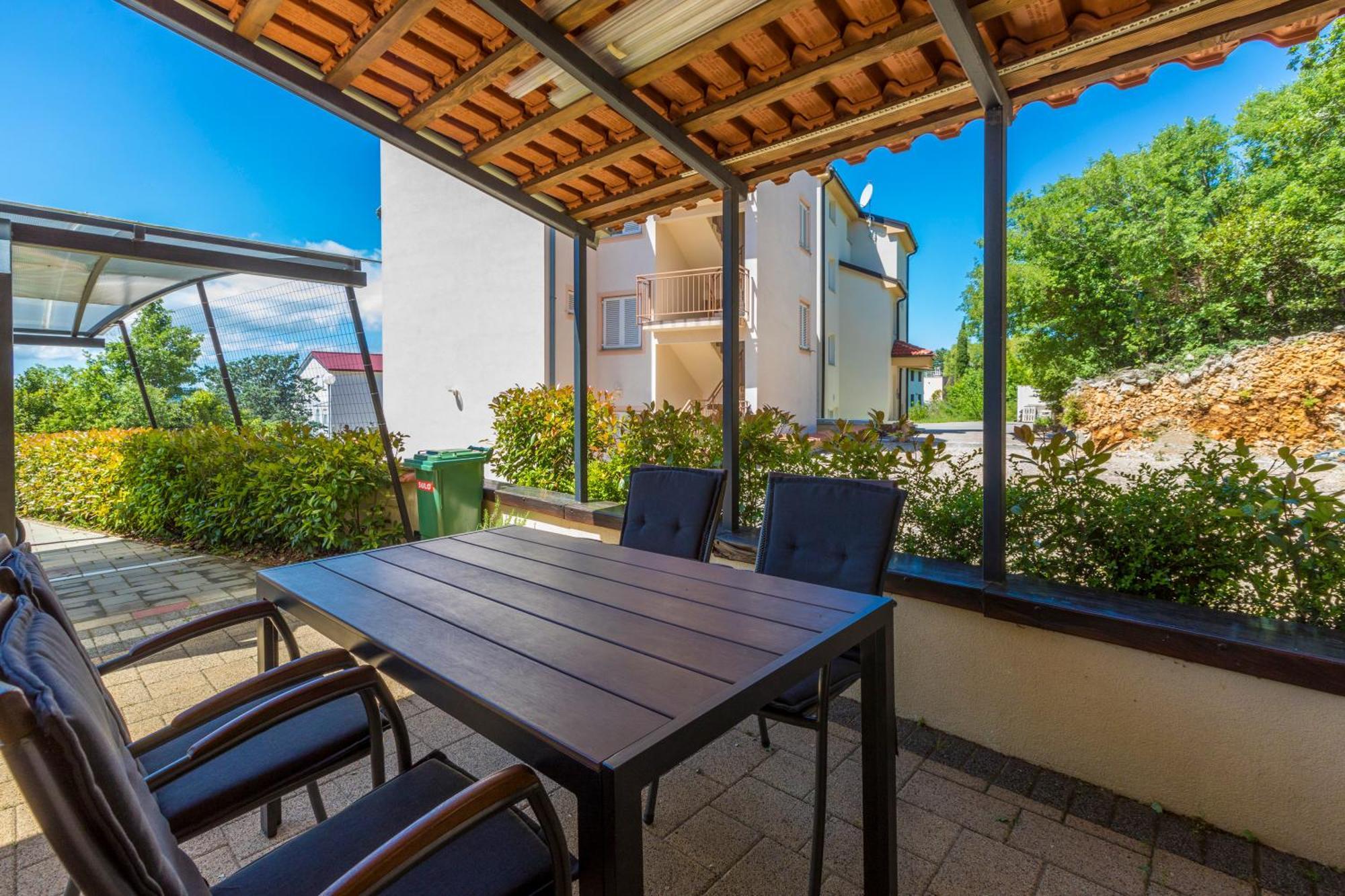 Ferienwohnung Pupic Dramalj Exterior foto